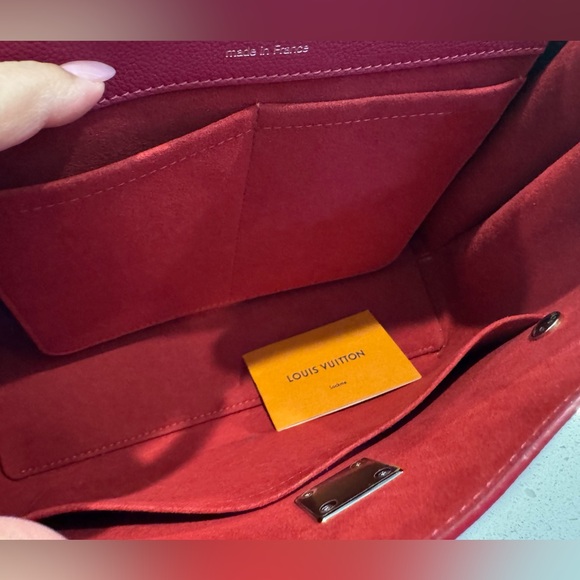 Louis Vuitton lock me Ever MM - Picture 14 of 15